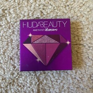 Huda beauty amethyst obsessions palette